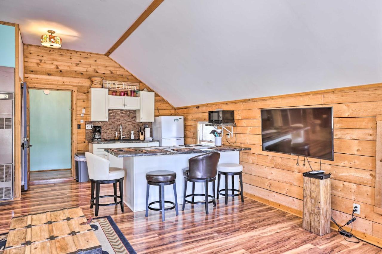 Quaint Studio With Shared Beach Walk To Suttons Bay Exterior foto