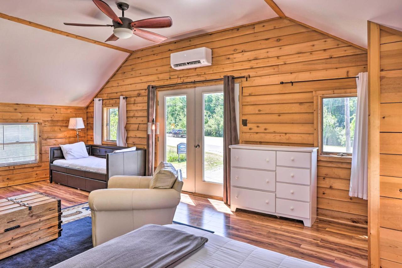 Quaint Studio With Shared Beach Walk To Suttons Bay Exterior foto